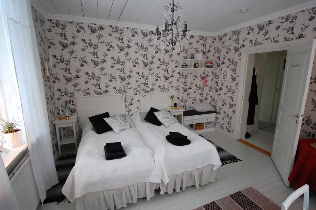 Brunnsgarden Bed & Breakfast Skellefteå Habitación foto